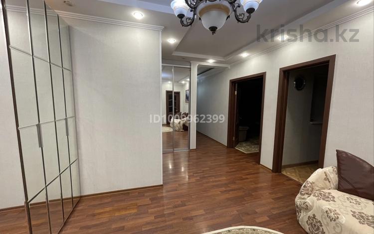 4-комнатная квартира · 127.7 м² · 4/8 этаж, 14-й мкр 59 за 500 000 〒 в Актау — фото 2