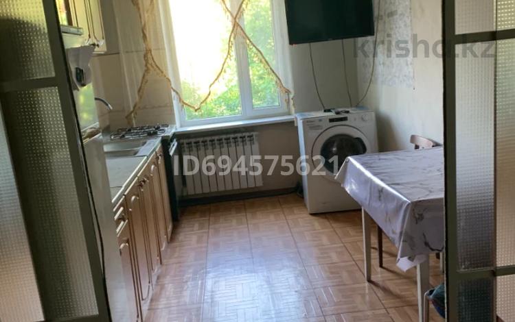 2-комнатная квартира · 43 м² · 3/4 этаж, мкр №1 41А за 220 000 ₸ в Алматы, Ауэзовский р-н — фото 7