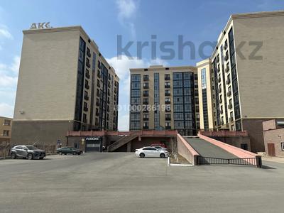 Продажа квартир в Атырауской обл.: 4-комнатная квартира · 144 м² · 3/8 этаж, мкр Нурсая-3, Абулхаир Хана 41 — Находится на против Ледовой арены. за 70 млн 〒 4-комнатная квартира · 144 м² · 3/8 этаж, мкр Нурсая-3, Абулхаир Хана 41 — Находится на против Ледовой арены. за 70 млн 〒 в Атырау
