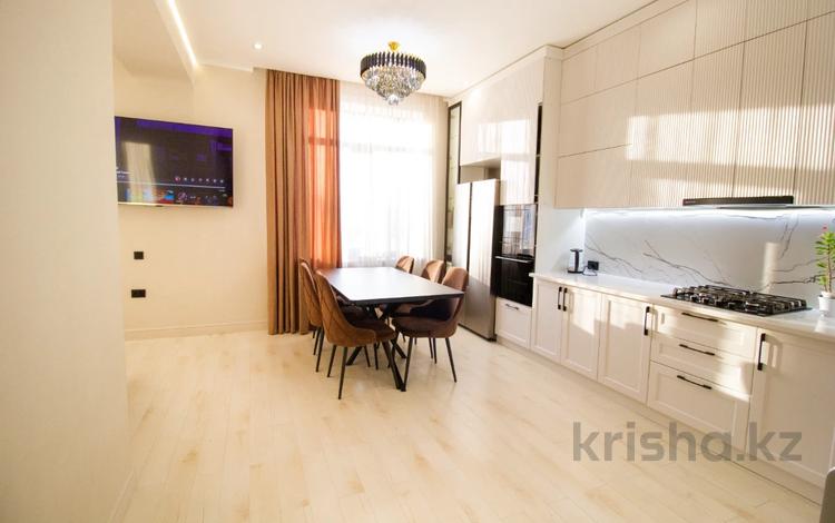 3-комнатная квартира, 85 м², 1/6 этаж, Кабанбай батыра за 39 млн 〒 в Талдыкоргане, Каратал — фото 2