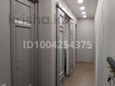 3-бөлмелі пәтер · 70 м² · 4/5 қабат, Республики — Дворец культуры напротив и Музей Президента, бағасы: ~ 16.3 млн ₸ в Темиртау