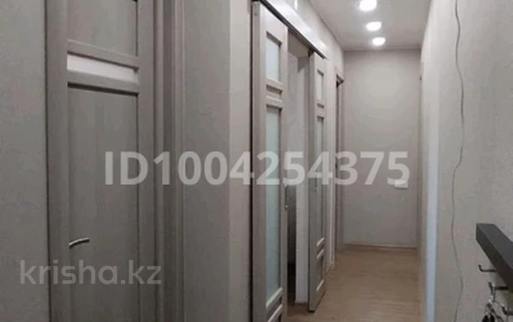 3-бөлмелі пәтер · 70 м² · 4/5 қабат, Республики — Дворец культуры напротив и Музей Президента, бағасы: ~ 16.3 млн ₸ в Темиртау — фото 24