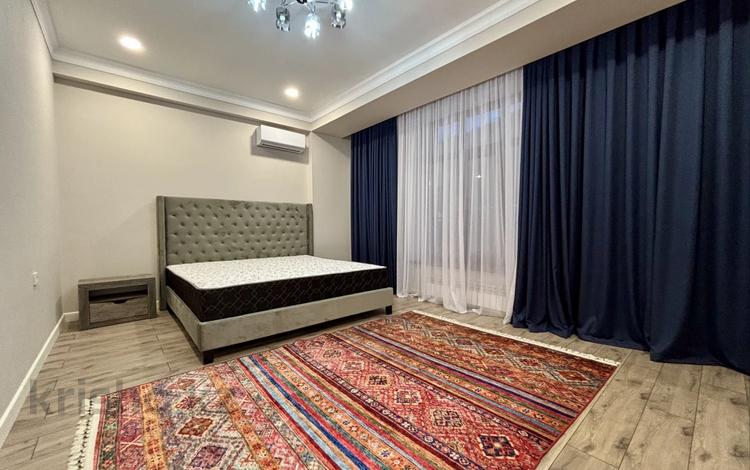 5-бөлмелі пәтер · 200 м² · 1 қабат, Университетская 12, бағасы: 1.2 млн 〒 в Алматы — фото 2