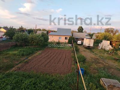 Саяжай · 3 бөлме · 100 м² · 14 сот., С/к агпромтранс 11, бағасы: 15.5 млн ₸ в Актобе, мкр Гормолзавод