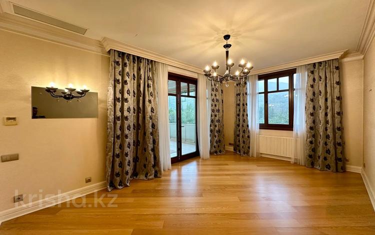 5-бөлмелі пәтер · 349 м² · 3/4 қабат, Керей-Жәнібек хандар 276/15, бағасы: 85 млн ₸ в Алматы, Медеуский р-н — фото 2