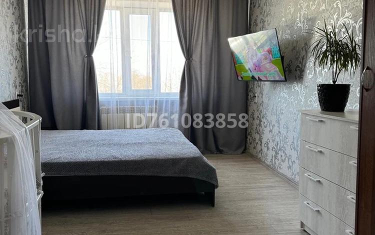 3-комнатная квартира · 76.7 м² · 2/5 этаж, 1-й квартал, 2-йквартал 26 за 20 млн ₸ в Караганде, Алихана Бокейханова р-н — фото 2
