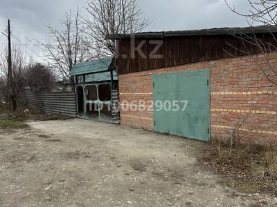 Отдельный дом · 3 комнаты · 75 м² · 10 сот., Тельмана за 25 млн 〒 в Риддере