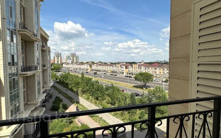 3-бөлмелі пәтер · 70 м² · 4/6 қабат, Кабанбай батыра 7, бағасы: 67 млн ₸ в Астане, Есильский р-н — фото 3