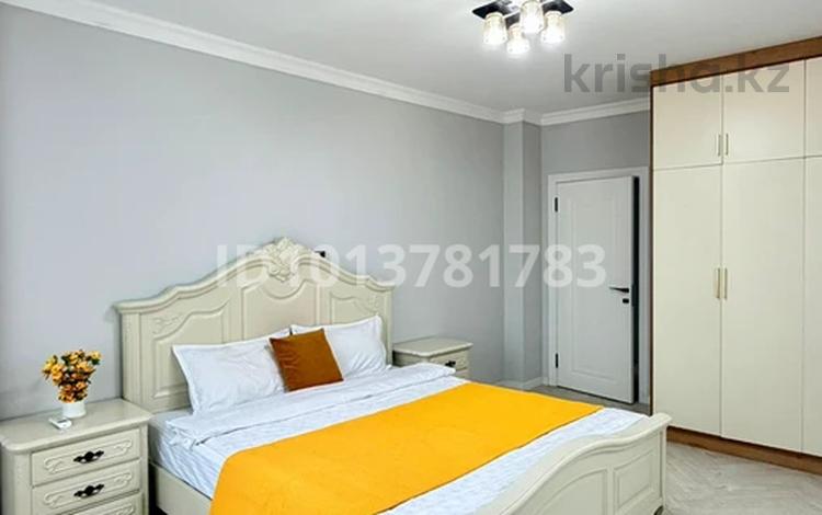 3-бөлмелі пәтер · 110 м² · 6/12 қабат, Торекулова 93, бағасы: 50 000 ₸ в Алматы, Алмалинский р-н — фото 2