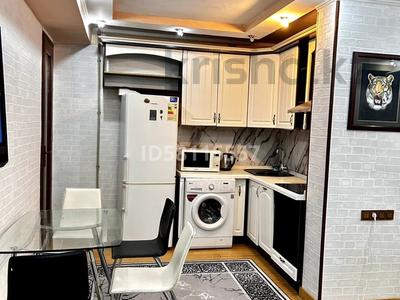 1-бөлмелі пәтер · 60 м² · 6/9 қабат, Тауке хана 31, бағасы: 11 000 ₸ в Шымкенте, Абайский р-н