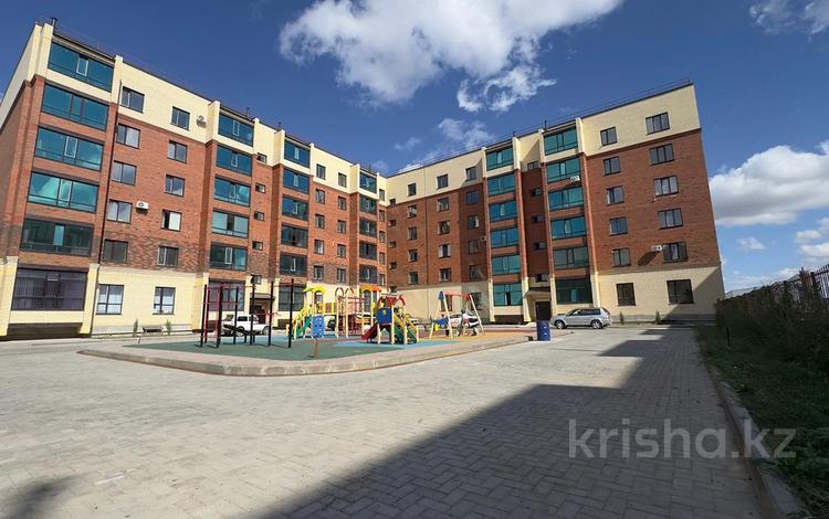 2-комнатная квартира · 88.6 м², Кеменгер 41 за ~ 23 млн 〒 в Уральске — фото 7