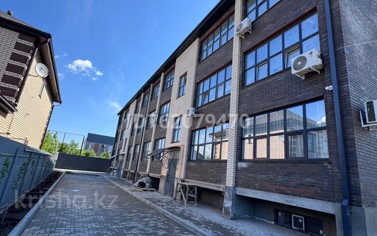 1-комнатная квартира · 64 м² · 3/3 этаж, Ниеткалиева 2 за 30 млн 〒 в Уральске — фото 14