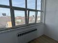 1-бөлмелі пәтер · 64 м² · 3/3 қабат, Ниеткалиева 2, бағасы: 29 млн ₸ в Уральске — фото 14