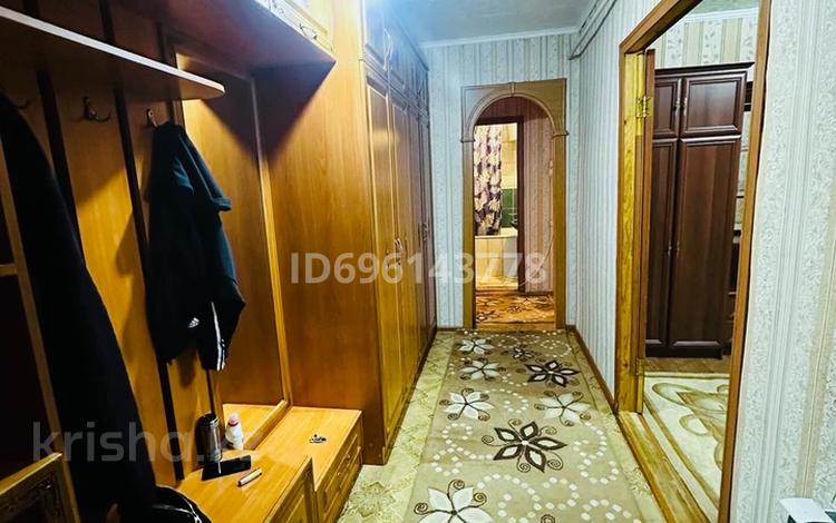 2-комнатная квартира · 69 м² · 1/5 этаж, Мамбетова 17 за 15 000 ₸ в  — фото 9