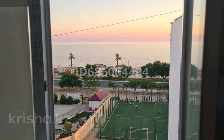 1-комнатная квартира · 49 м² · 4/5 этаж, 15-й мкр 9а за 150 000 ₸ в Актау — фото 2