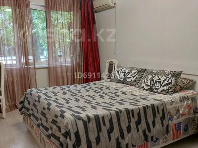 1-комнатная квартира · 30 м² · 1/4 этаж, мкр №8, Мкр № 5 — Абая (МатеЗалк)Отеген батыра за 15 000 ₸ в Алматы, Ауэзовский р-н
