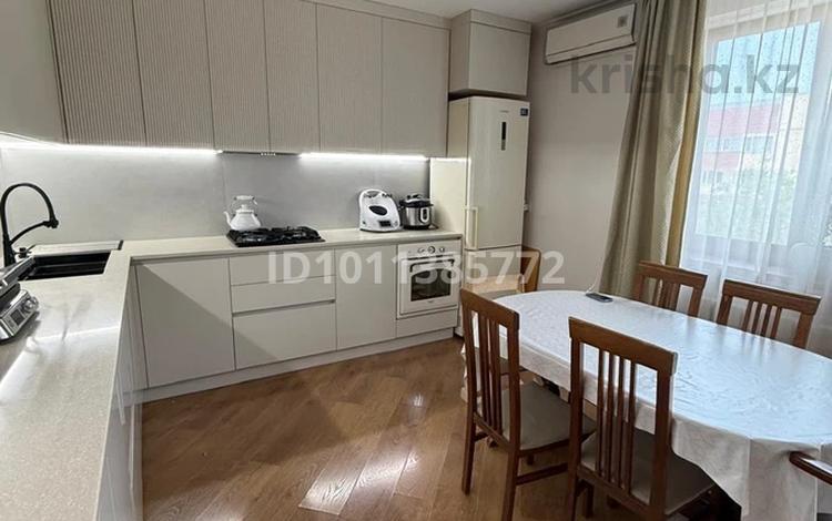 3-бөлмелі пәтер · 117 м² · 4/5 қабат, мкр Думан-2 20 — Халык Арена, бағасы: 490 000 ₸ в Алматы, Медеуский р-н — фото 2