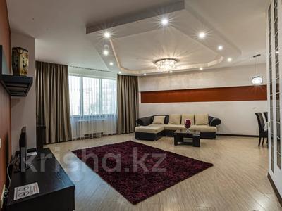 2-комнатная квартира, 100 м², 19/30 этаж по часам, Аль-Фараби 7к5а за 3 500 〒 в Алматы