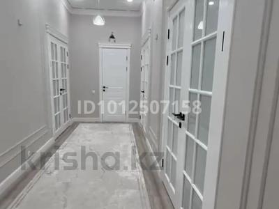 8-бөлмелі пәтер · 309 м² · 1/5 қабат, 34-й мкр 12 — Ана мен бала перинитальный центр, 19 мектеп гимназия, қан орталығы, Дина гипермаркет, Ш.Есенов университеті, Маңғыстау арена., бағасы: 85 млн ₸ в Актау