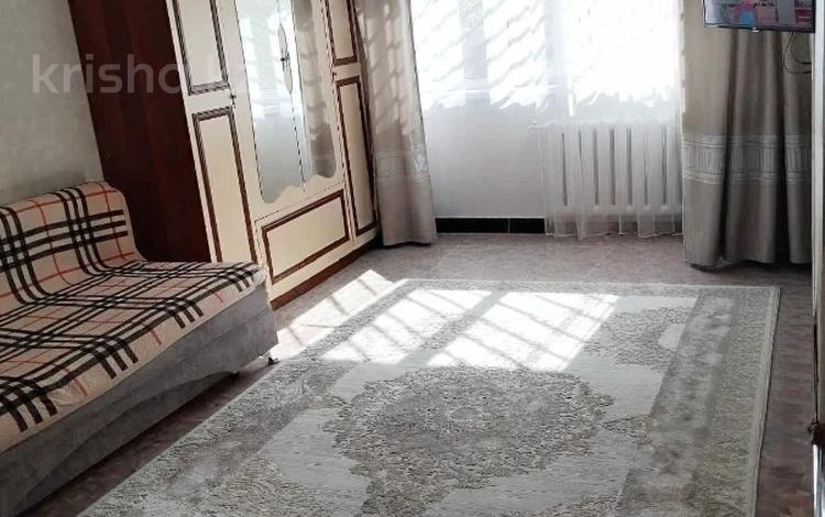 1-бөлмелі пәтер · 31.5 м² · 1/5 қабат, 14-й микрорайон 3 — школа 10, бағасы: 12.5 млн 〒 в Семее — фото 2