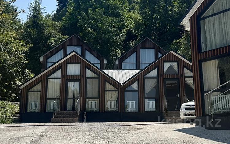 Общепит, бани, гостиницы и зоны отдыха · 740 м² за 590 млн ₸ в Алматы, Медеуский р-н — фото 2