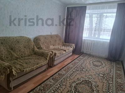 2-комнатная квартира · 42 м² · 1/5 этаж, Ауэзова 54 за 80 000 ₸ в Аксу