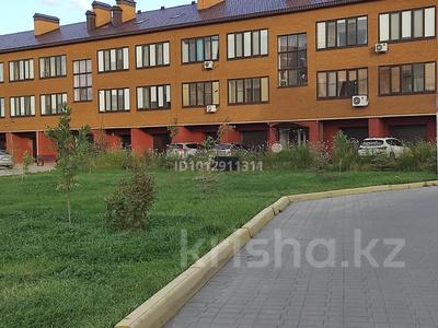 4-комнатная квартира · 256.7 м² · 2/3 этаж, Кайдауыл батыра участок 376 — Гипермаркет Дина за 95 млн ₸ в Актобе, жилой массив Заречный-2