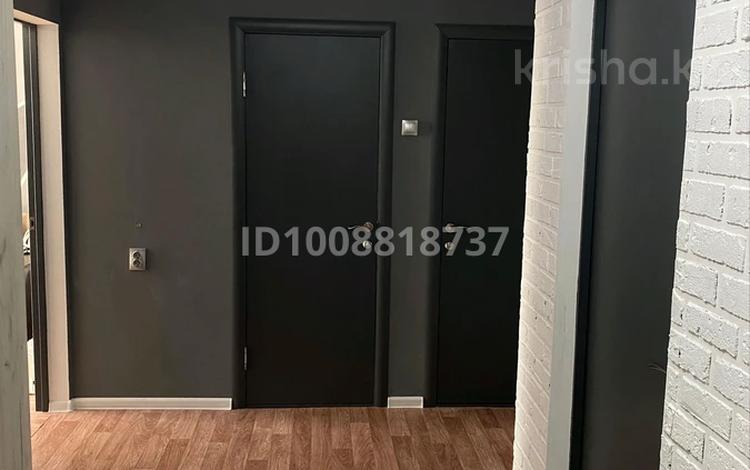 2-бөлмелі пәтер · 60 м² · 9/9 қабат, Юбилейный 35Б — Остановка 20 школа, бағасы: 22 млн ₸ в Кокшетау — фото 5