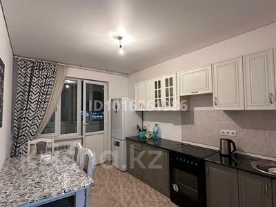 2-бөлмелі пәтер · 60 м² · 4/12 қабат, Кошкарбаева 1142, бағасы: 250 000 ₸ в 