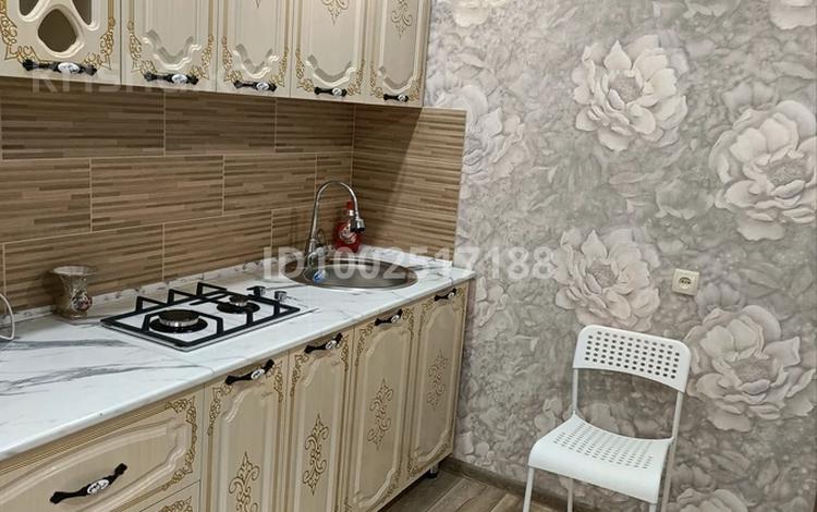 1-бөлмелі пәтер · 37 м² · 1/5 қабат, Амангельды 160 — Амангельды Букетова, бағасы: 13 000 ₸ в Петропавловске — фото 2