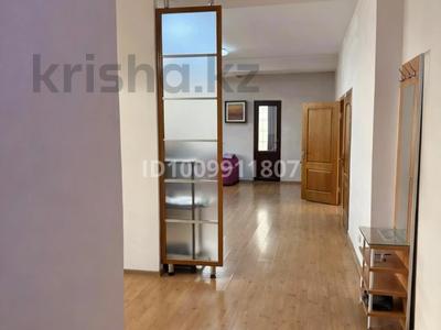 3-бөлмелі пәтер · 133.5 м² · 3/5 қабат, мкр Жетысу-4 6а, бағасы: 77 млн ₸ в Алматы, Ауэзовский р-н