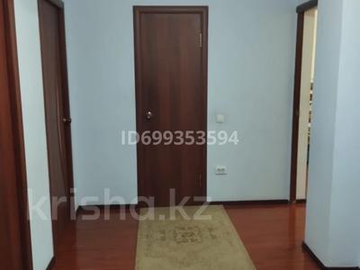 2-комнатная квартира · 76 м² · 3/9 этаж, мкр. Алмагуль, Алмагуль 2 за 25.8 млн ₸ в Атырау