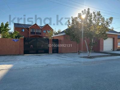 Отдельный дом · 10 комнат · 320 м² · 9 сот., мкр Жеруйык, Орекешев 22 за 70 млн 〒 в Атырау