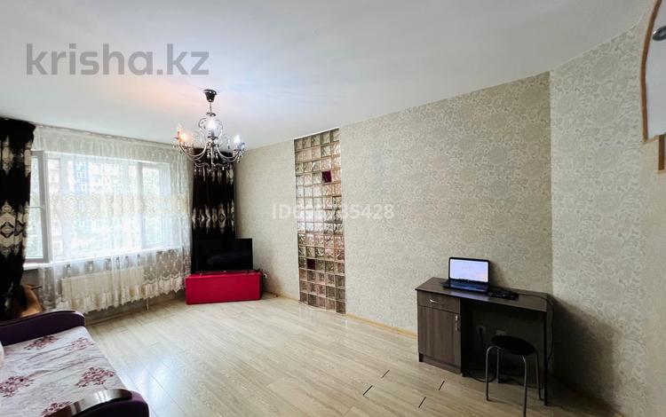 2-комнатная квартира, 70 м², 3/16 этаж, Б. Момышулы 12