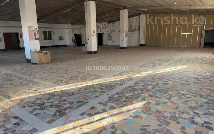 Еркін, кеңселер, қоймалар · 700 м², бағасы: ~ 1.1 млн ₸ в Атырау — фото 2