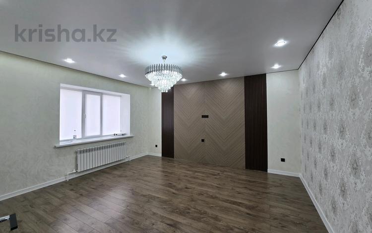 2-комнатная квартира · 94 м² · 5/5 этаж, мкр. Алтын орда, Мустафы Шокая 19г/2 — Досмухамедулы за 27.8 млн ₸ в Актобе — фото 2