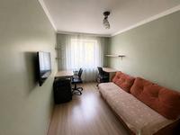 2-комнатная квартира · 43.8 м² · 4/4 этаж, 5-й мкр. 30 за 36 млн ₸ в Алматы, Ауэзовский р-н