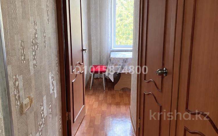 4-бөлмелі пәтер · 65 м² · 3/5 қабат, 1 ш/а, Абилкайыр-хана 67Б — Стадион, бағасы: 17 млн ₸ в Актобе, мкр 5 — фото 2