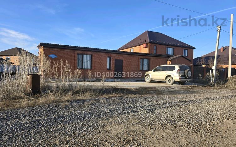 Офисы, склады · 70 м² за 300 000 〒 в Актобе, мкр. Алтын орда — фото 2