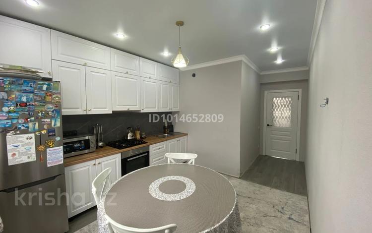 3-комнатная квартира · 93 м² · 10/10 этаж, Жунисова 8 — төле би жүнісова за 55 млн ₸ в Алматы, Наурызбайский р-н — фото 2