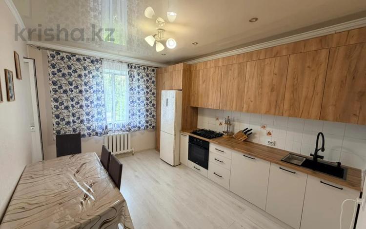 3-бөлмелі пәтер · 87.9 м² · 2/5 қабат, Центральный 36/2, бағасы: 32 млн ₸ в Кокшетау — фото 3