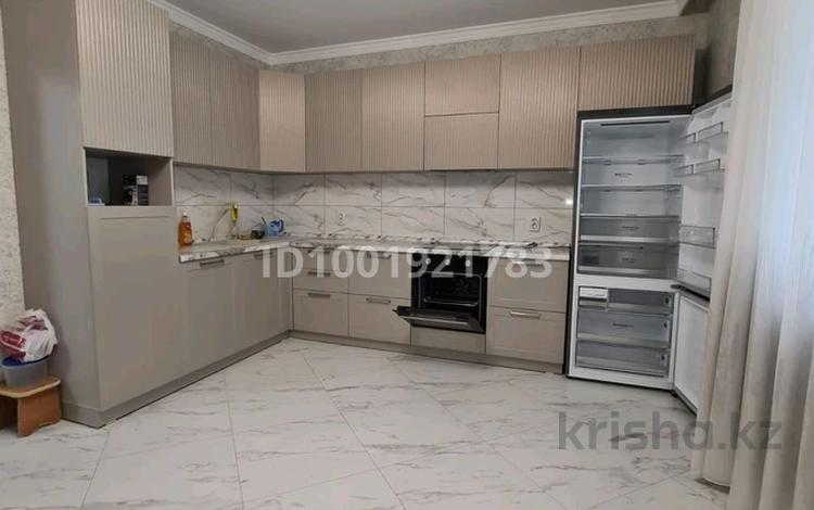 2-комнатная квартира · 90 м² · 5/7 этаж, Калдаякова 27/4 за 290 000 ₸ в Астане — фото 3
