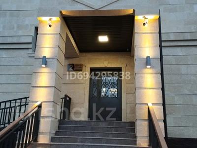 2-бөлмелі пәтер · 60 м² · 2/5 қабат, Муканова 51а 6, бағасы: 35 млн ₸ в Караганде, Казыбек би р-н