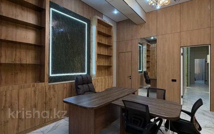 Свободное назначение · 130 м² за ~ 63 млн 〒 в Актау, 17-й мкр — фото 2