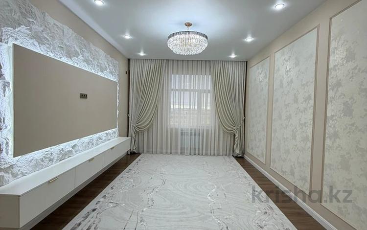 3-комнатная квартира · 97 м² · 12/13 этаж, 16-й мкр 84 за 36.5 млн ₸ в Актау — фото 2