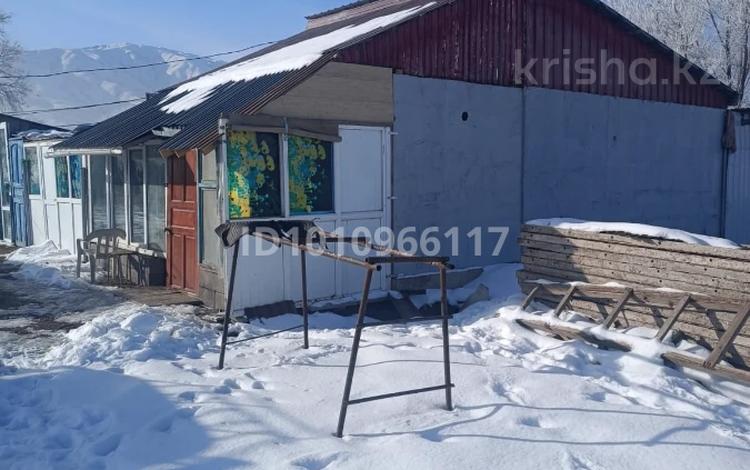 Отдельный дом · 2 комнаты · 35 м² · 40 сот., Жандосов за 500 000 ₸ — фото 2