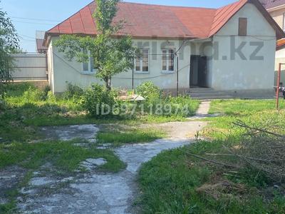 Отдельный дом · 4 комнаты · 200 м² · 13.5 сот., Суюнбая 19 за 59 млн ₸ в 