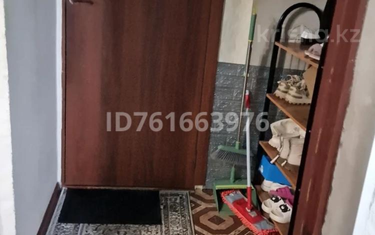 1-комнатная квартира · 36 м² · 4/4 этаж, Рысбек батыра 4а 77 — На против заводской РОВД за 7 млн 〒 в Таразе — фото 2