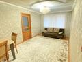 3-комнатная квартира, 65 м², 1/5 этаж посуточно, Тыныбаева 5 за 14 000 〒 в Шымкенте — фото 2
