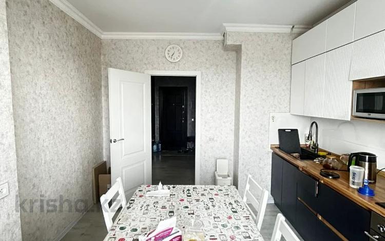 3-комнатная квартира · 65 м² · 15/16 этаж, мкр Юго-Восток, Шахтеров 60 за 24.5 млн ₸ в Караганде, Казыбек би р-н — фото 2